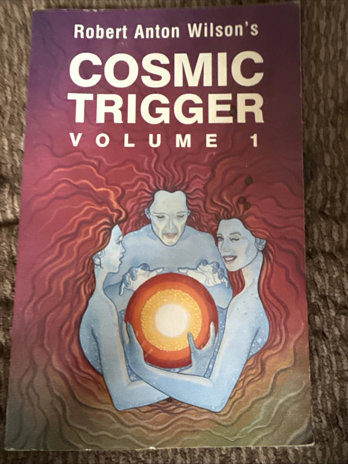 Cosmic Trigger Vol. 1: Final Secret of the Illuminati (Robert Anton Wilson)